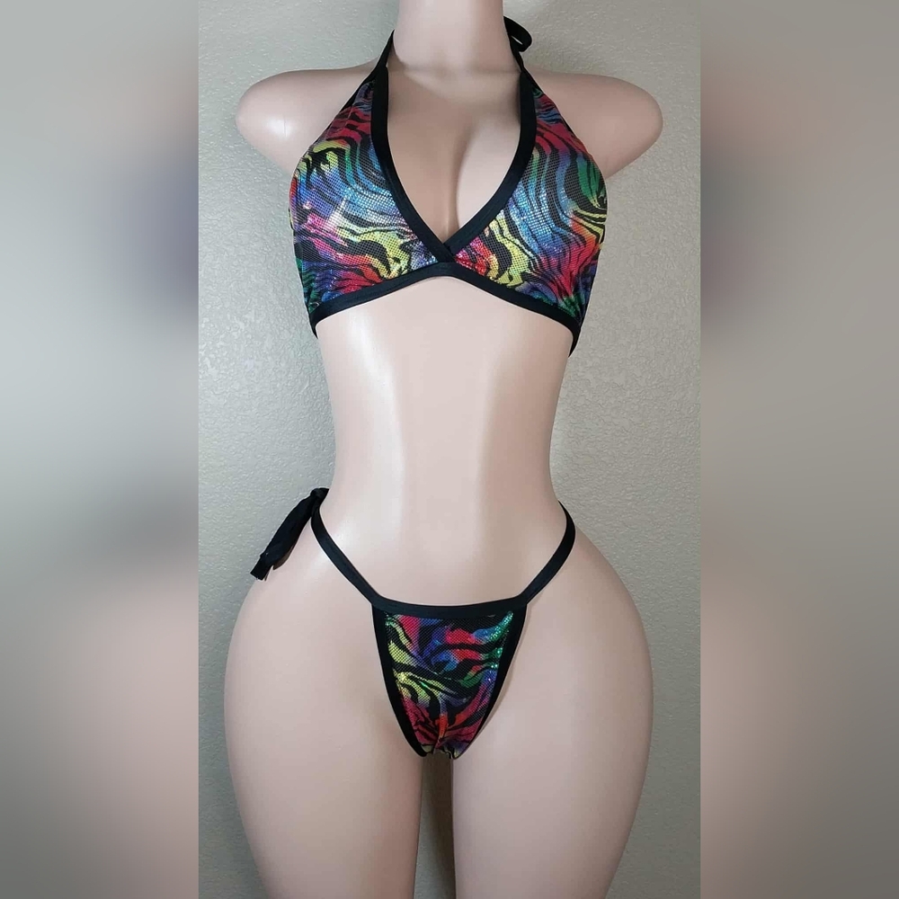 Multicolor Halter Bikini Set - Picture 2 of 7